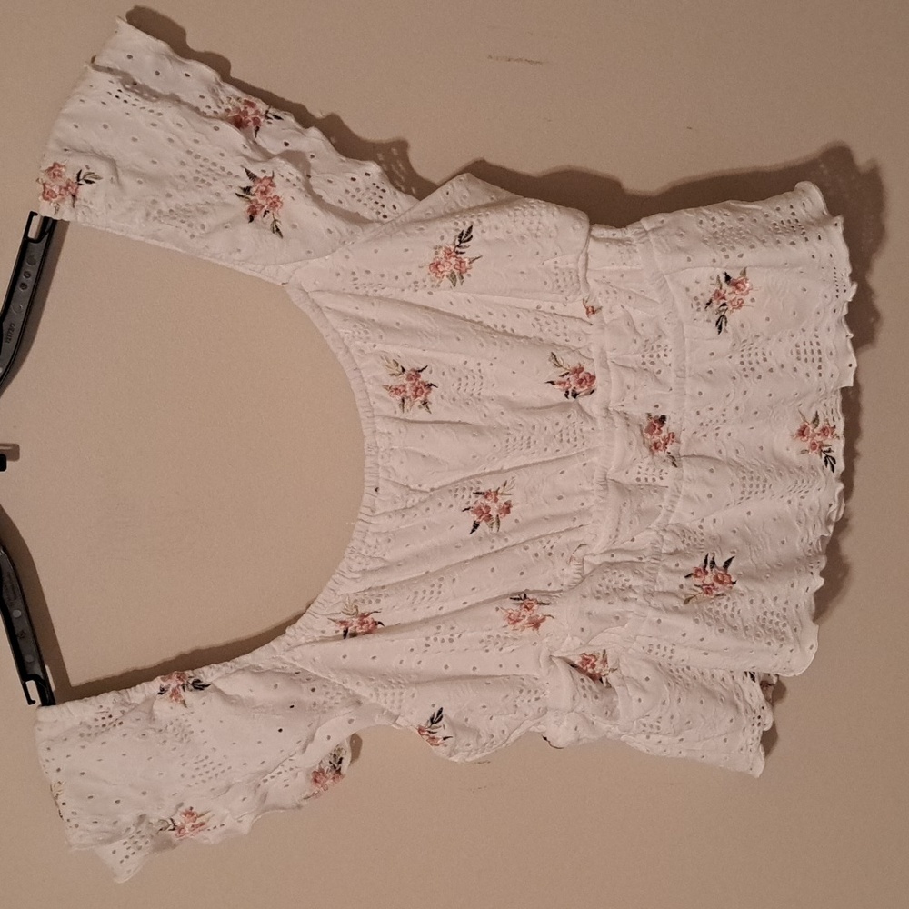 NWOT Kirious White Floral Eyelet Blouse.  Size Large. - Picture 6 of 8